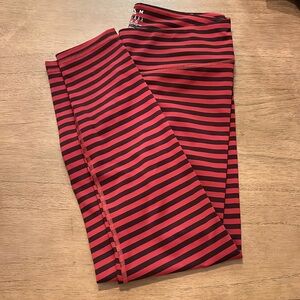 Reebok Women’s 25 in Legging Black and Red Size Medium